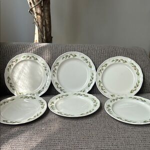 Wedgwood White and Green Floral Dinner Plates